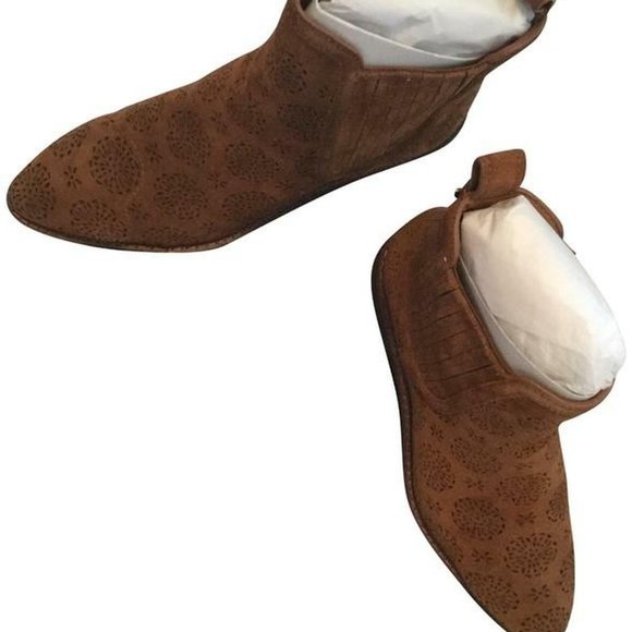 Coach Bowery Tea Rose Cutout Chelsea Bootie 9